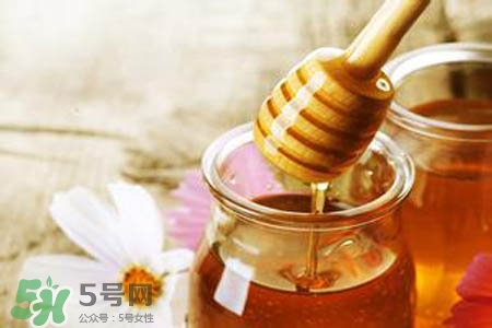 過敏性鼻炎可以吃蜂蜜嗎？過敏性鼻炎能不能吃蜂蜜？