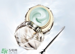 cpb眼霜適合什么年齡？cpb眼霜適合什么膚質(zhì)？