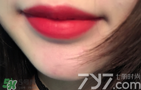 美寶蓮女皇色是哪個(gè)色號(hào)？美寶蓮女皇色口紅試色