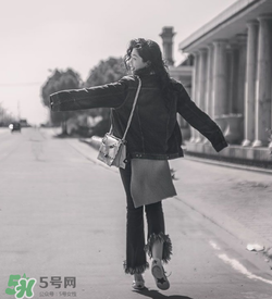 tfboys春晚同款ash鞋正品多少錢(qián)？tfboys同款艾熙小白鞋專(zhuān)柜價(jià)格