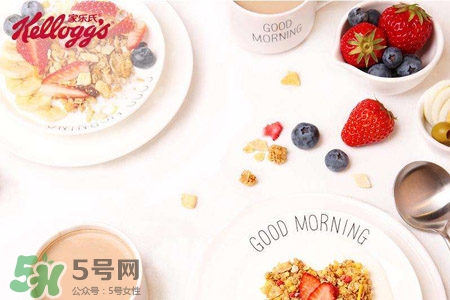 谷蘭諾拉水果谷物麥片怎么吃？谷蘭諾拉水果麥片有幾種吃法？