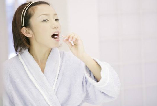 刷牙的時(shí)候惡心干嘔是怎么回事？刷牙時(shí)惡心干嘔是怎么回事