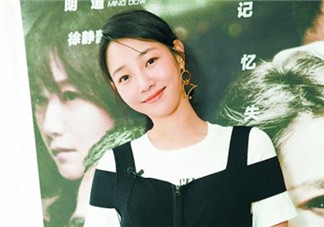 白百合黃色外套是什么牌子？白百合黃色外套是哪個品牌？