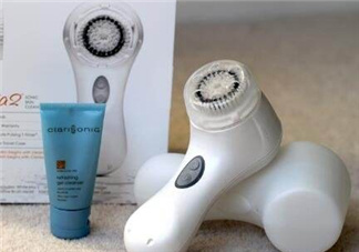 Clarisonic洗臉?biāo)⒃趺闯潆?Clarisonic洗臉?biāo)⒊潆姺椒?><p><strong>Clarisonic洗臉?biāo)⒃趺闯潆?Clarisonic洗臉?biāo)⒊潆姺椒?/strong></p></a></li> </ul>
</div>
<div   id=