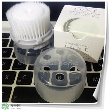 clarisonic mia fit洗臉刷怎么用？科萊麗mia fit洗臉刷使用方法