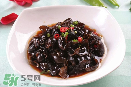 血脂高可以吃黑木耳嗎？吃黑木耳能降血脂嗎？