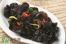 黑木耳是堿性食物嗎？黑木耳是酸性還是堿性？