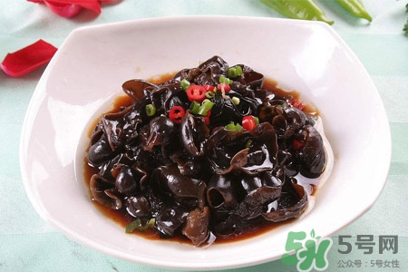 黑木耳可以隔夜吃嗎？黑木耳能過(guò)夜吃嗎？