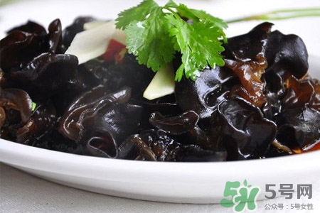 黑木耳可以隔夜吃嗎？黑木耳能過(guò)夜吃嗎？