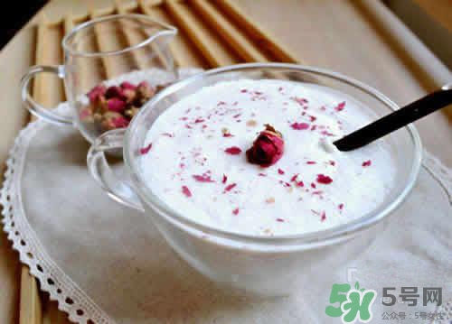 玫瑰水可以做面膜嗎？玫瑰水怎么做面膜？