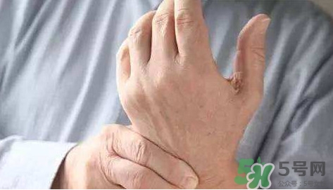 睡覺手腳發(fā)麻是怎么回事？睡覺手腳發(fā)麻是什么原因