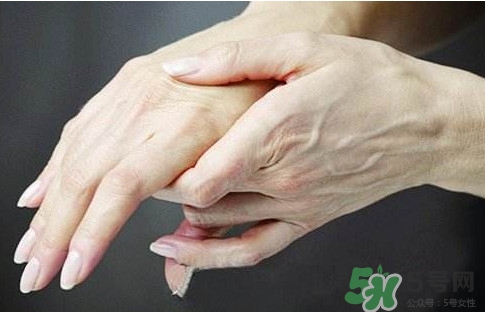 手腳發(fā)麻是缺鈣嗎？手腳發(fā)麻是不是缺鈣