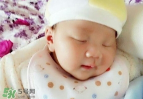 嬰兒濕疹是什么引起的？嬰兒濕疹是什么原因