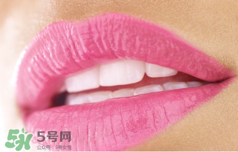 牙周炎怎么得的？牙周炎怎么引起的