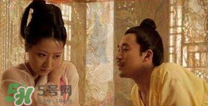皇帝們的第一次給了誰(shuí)？