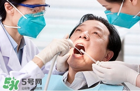 牙周炎怎么得的？牙周炎怎么引起的