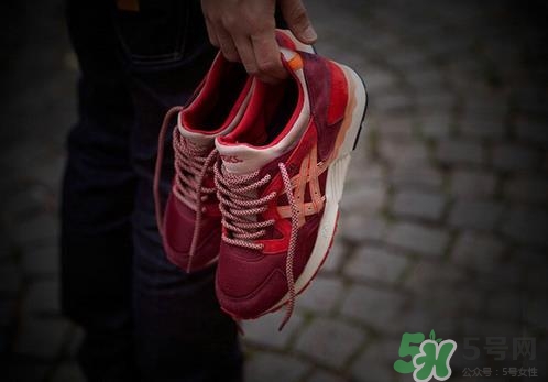 亞瑟士和耐克哪個(gè)好？asics和nike跑鞋哪個(gè)更好？