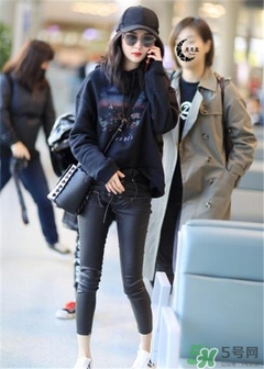 miumiu水桶包怎么搭配？miumiu水桶包怎么搭配好看？