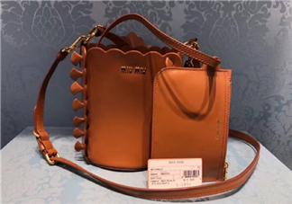 miumiu水桶包怎么搭配？miumiu水桶包怎么搭配好看？