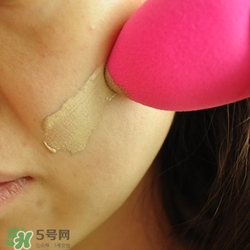 美妝蛋可以用香皂洗嗎？美妝蛋可以用肥皂洗嗎？