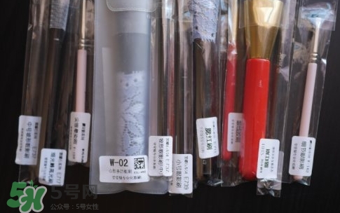 受受狼家的刷子怎么樣？受受狼化妝刷好用嗎