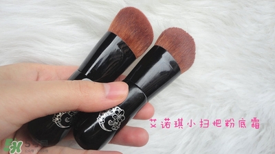 艾諾琪化妝刷怎么樣？艾諾琪化妝刷和受受狼哪家好？