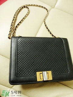 charles keith是什么牌子？屬于什么檔次