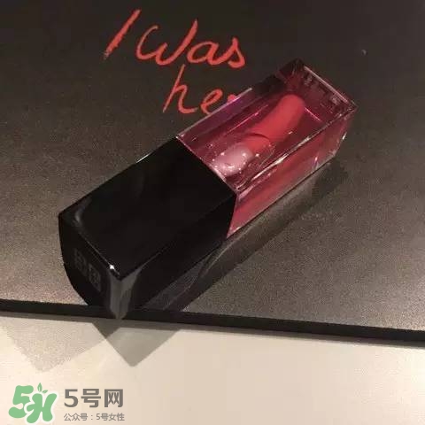 紀梵希花朵浮雕彩妝盤多少錢？紀梵希花朵浮雕高光修容盤價格