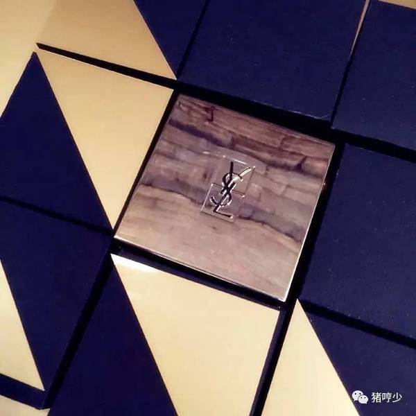 ysl蕾絲氣墊粉餅怎么樣？ysl蕾絲氣墊粉餅好用嗎？