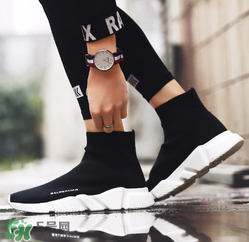 今年流行乾隆皇帝的鞋是什么鞋？乾隆皇帝的鞋就是襪子鞋嗎？