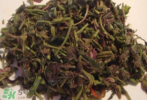 涼拌香椿要過(guò)水嗎？香椿涼拌前需要用開水焯一下嗎？