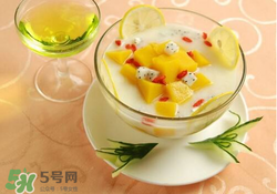 香椿和酸奶能一起吃嗎？香椿能和酸奶一起吃嗎？