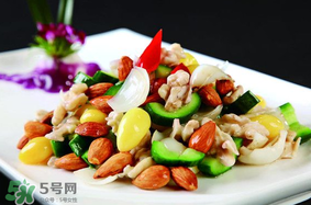香椿和羊肉能一起吃嗎？香椿和羊肉一起吃了會(huì)怎樣？
