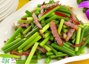 蒜苔不能和什么一起吃？蒜薹不能和什么一起吃？