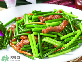 蒜苔不能和什么一起吃？蒜薹不能和什么一起吃？