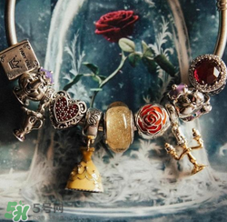 潘多拉美女與野獸手鏈?zhǔn)鞘裁床馁|(zhì)？pandora美女與野獸是銀的嗎？