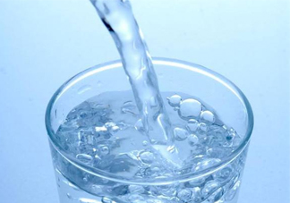 純凈水和礦泉水哪個(gè)好？純凈水和礦泉水的區(qū)別