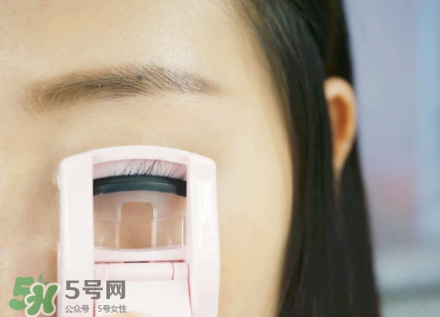 貝印和muji睫毛夾哪個(gè)好？貝印和無印良品睫毛夾對(duì)比