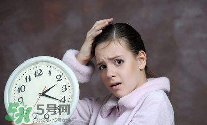 女生熬夜會平胸嗎？女生經(jīng)常熬夜的危害