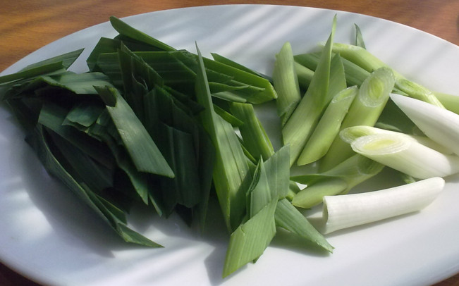 蒜苗是發(fā)物嗎？蒜苗是不是發(fā)物