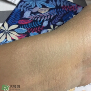 混油敏感肌用什么粉底液？敏感混油皮用的粉底液