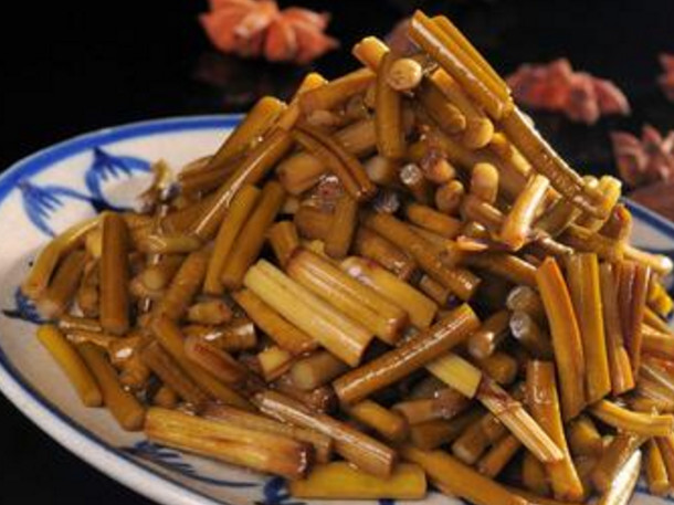 怎樣腌蒜苔才好吃？家常腌蒜苔的方法