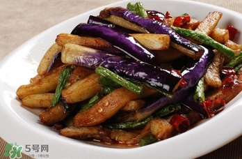 如何炒茄子不黑？怎么炒茄子不黑