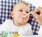 寶寶輔食要加鹽嗎？寶寶輔食能不能加鹽？