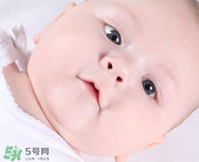 寶寶有鼻屎不通氣怎么辦？寶寶有鼻屎鼻塞怎么辦？