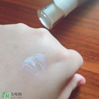 資生堂悅薇和怡麗絲爾哪個(gè)好？資生堂悅薇和怡麗絲爾對(duì)比