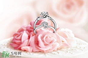 lovelove戒指是什么牌子？lovelove真愛之花戒指多少錢？