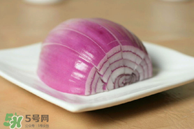 洋蔥和皮皮蝦能一起吃嗎？皮皮蝦和洋蔥可以同吃嗎？