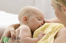胸很大奶水卻很少怎么回事？胸大卻沒有奶水該怎么辦？