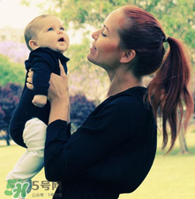 家長(zhǎng)什么時(shí)候可以帶寶寶進(jìn)行戶外活動(dòng)？寶寶最佳的戶外運(yùn)動(dòng)時(shí)間是什么？